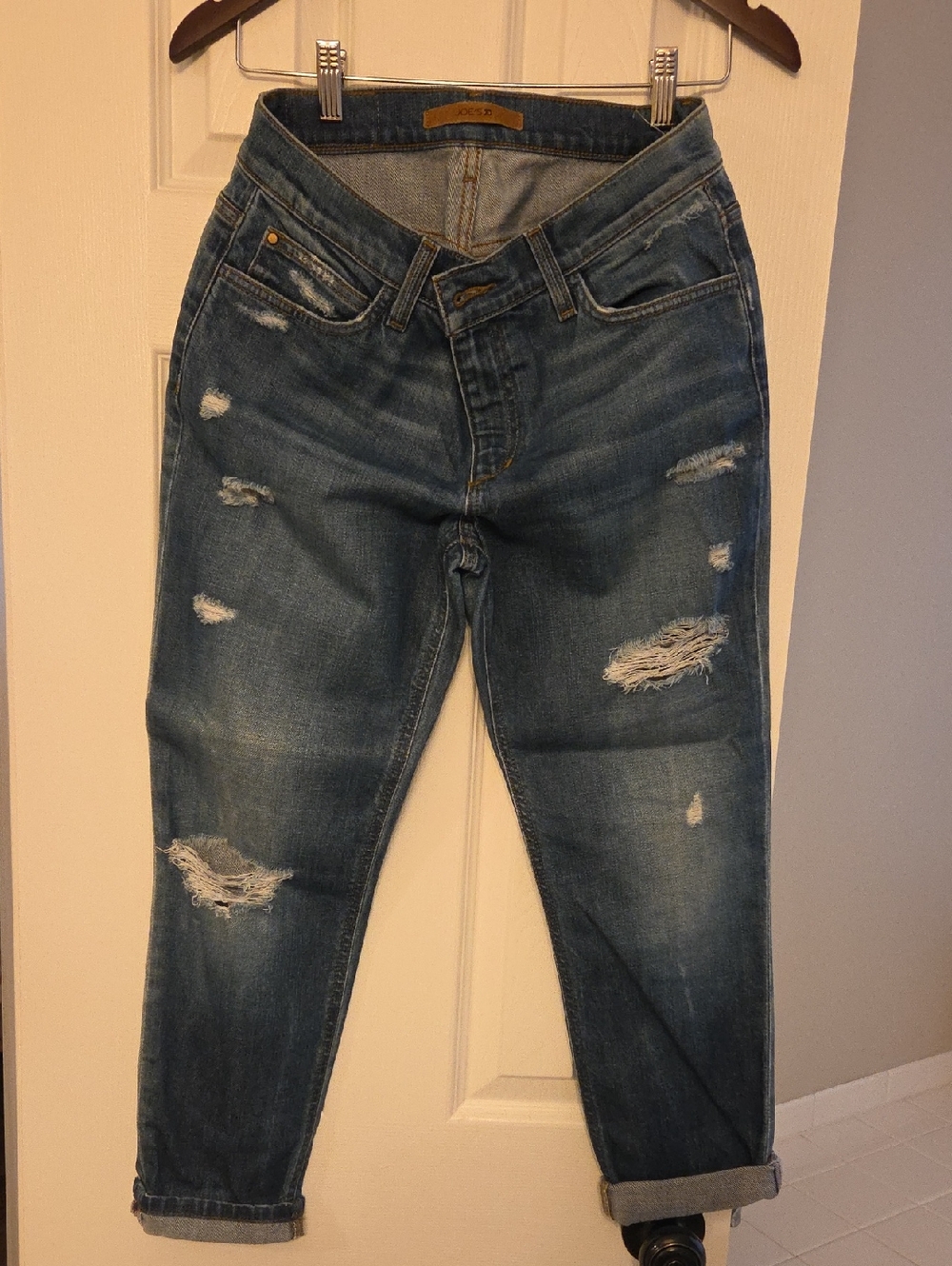 Joe's Jeans Light Blue Denim Jeans with Gold Stitching